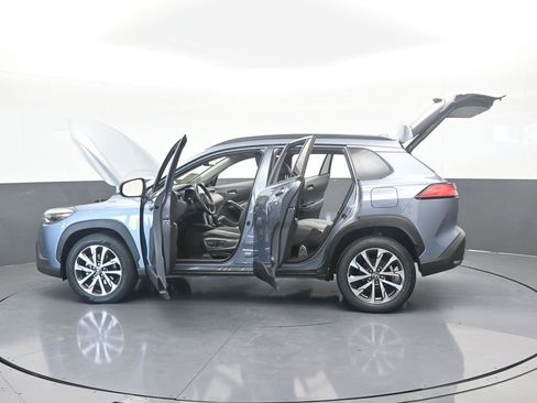 Used 2022 Toyota Corolla Cross XLE image 79