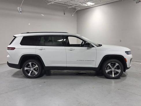 New 2026 Jeep Grand Cherokee L Limited w/ Luxury Tech Group II RWD image 16