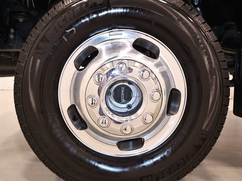 Certified 2022 Ford F350 Platinum AWD/4WD image 48