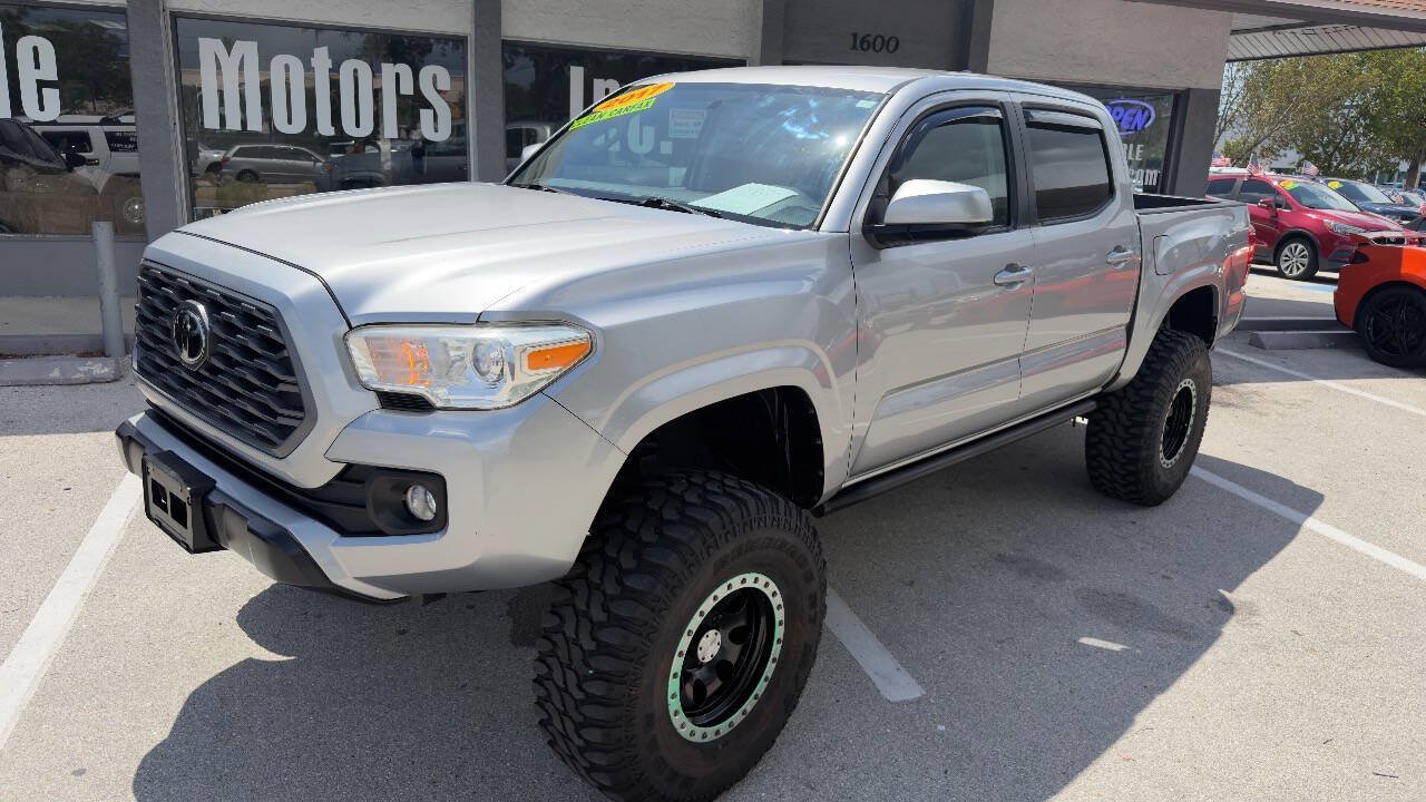 Used 2017 Toyota Tacoma SR w/ SR Convenience Package RWD image 1
