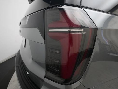 Used 2025 Chevrolet Tahoe LT AWD/4WD image 32