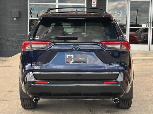 Used 2021 Toyota RAV4 SE w/ Weather & Moonroof Package AWD/4WD image 10