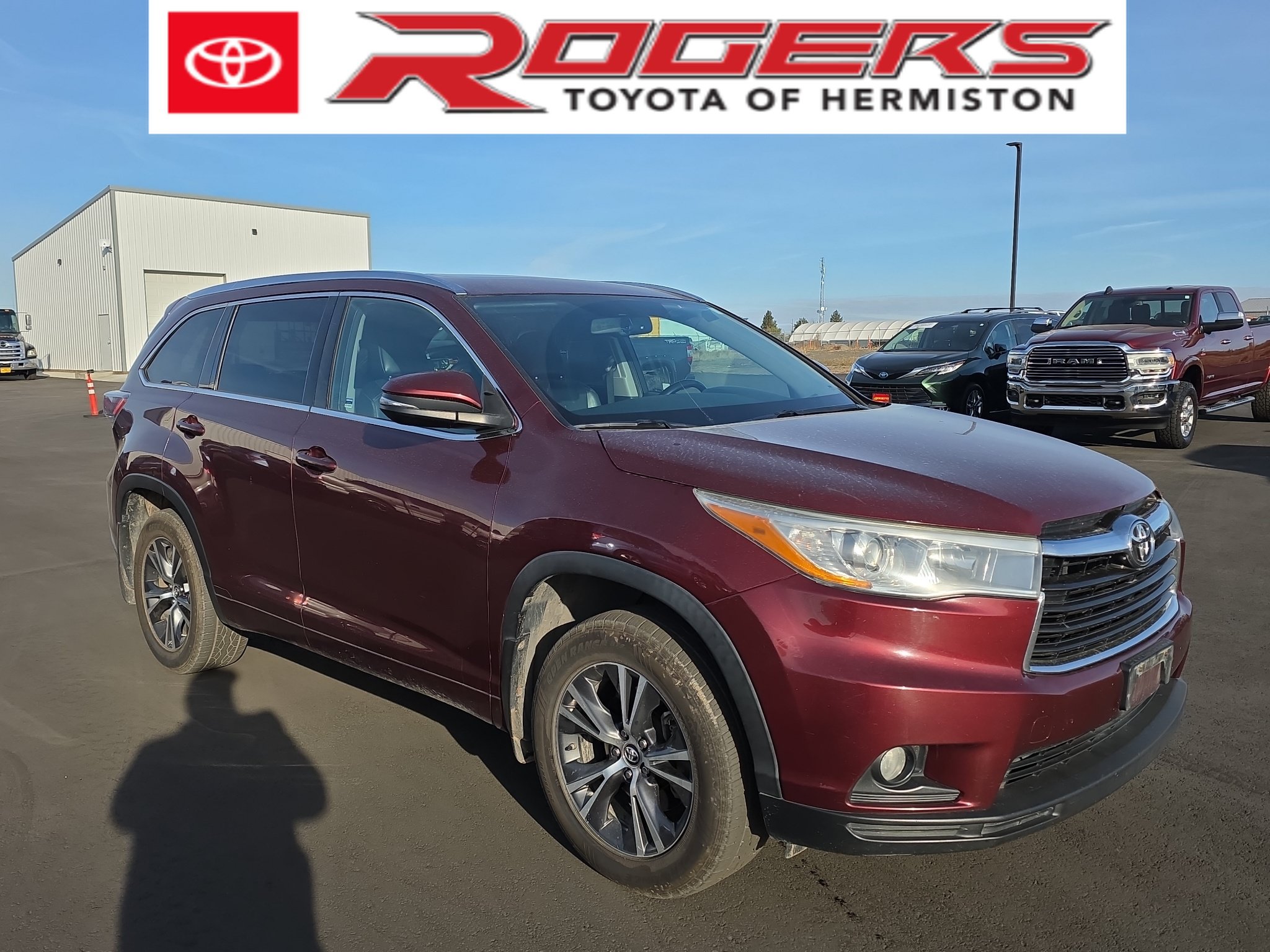 Used 2016 Toyota Highlander XLE AWD/4WD image 1