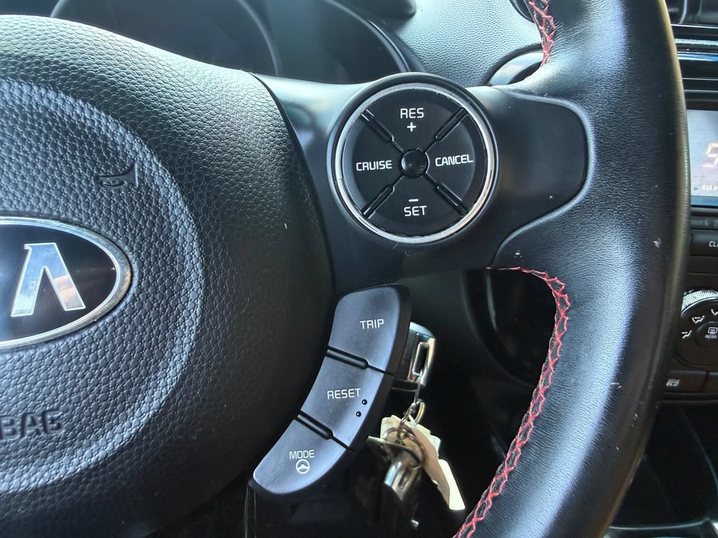 Used 2015 Kia Soul ! w/ Umber Package 1 FWD image 16
