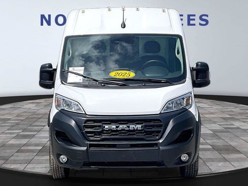 Used 2025 RAM ProMaster 2500 w/ Convenience Group FWD image 2