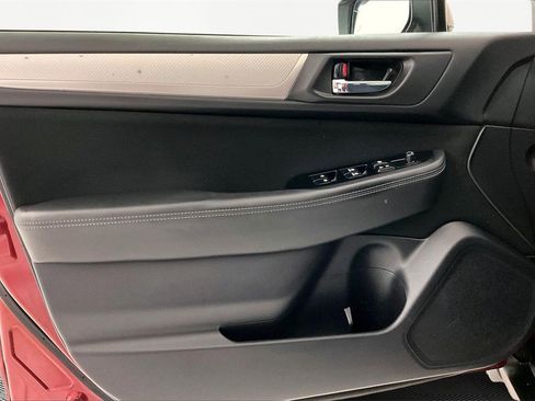 Used 2017 Subaru Outback 2.5i Premium image 17