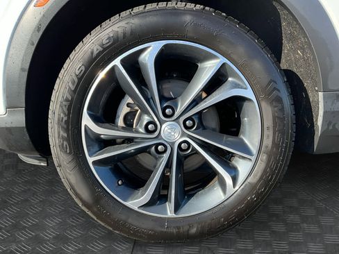 Used 2021 Buick Encore GX Select image 16