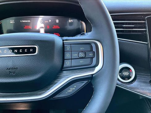 Used 2023 Jeep Wagoneer Series III w/ Premium Group I image 24