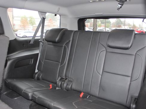 Used 2019 Chevrolet Suburban LT image 31