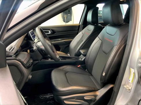 Used 2024 Jeep Compass Trailhawk image 7