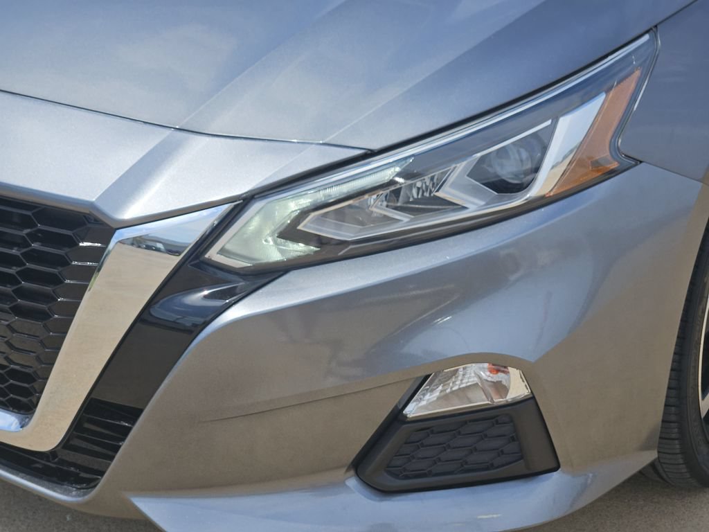 Used 2021 Nissan Altima 2.5 SR FWD image 9