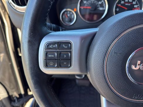 Used 2015 Jeep Wrangler Rubicon image 22