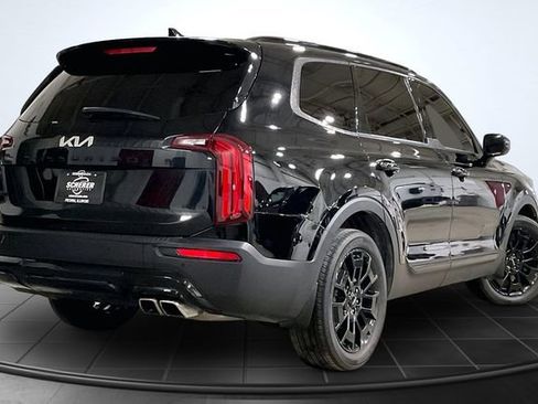 Used 2022 Kia Telluride SX w/ SX Prestige Package image 2