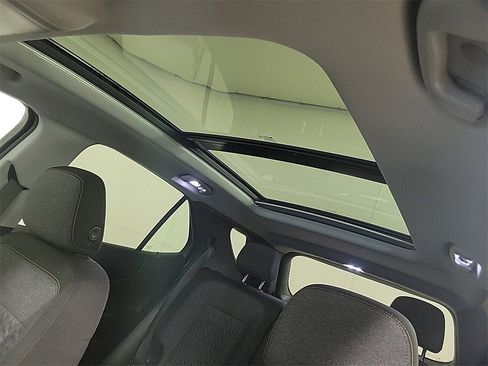 Used 2023 Chevrolet Equinox LT image 14