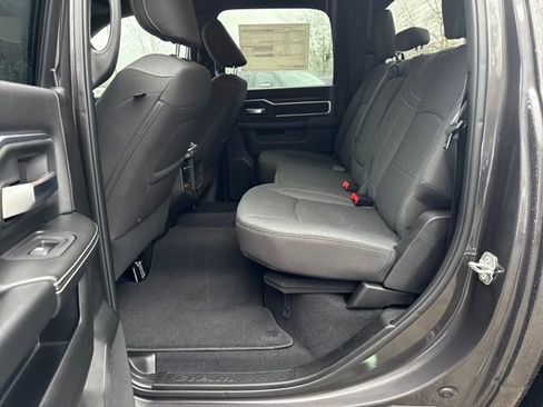 New 2026 RAM 2500 Big Horn AWD/4WD image 13