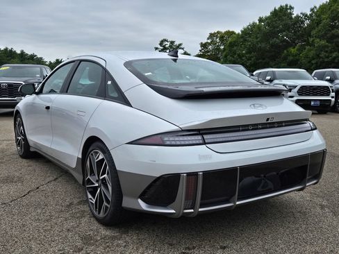 Used 2023 Hyundai Ioniq 6 SEL AWD/4WD image 3