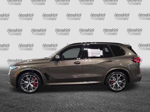 New 2026 BMW X5 xDrive50e w/ M Sport Package AWD/4WD image 5