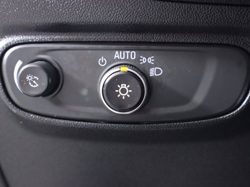 Used 2018 Chevrolet Equinox LT w/ Sun & Infotainment Package image 10