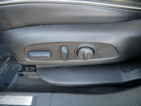 Used 2023 GMC Acadia Denali w/ Black Diamond Edition image 14