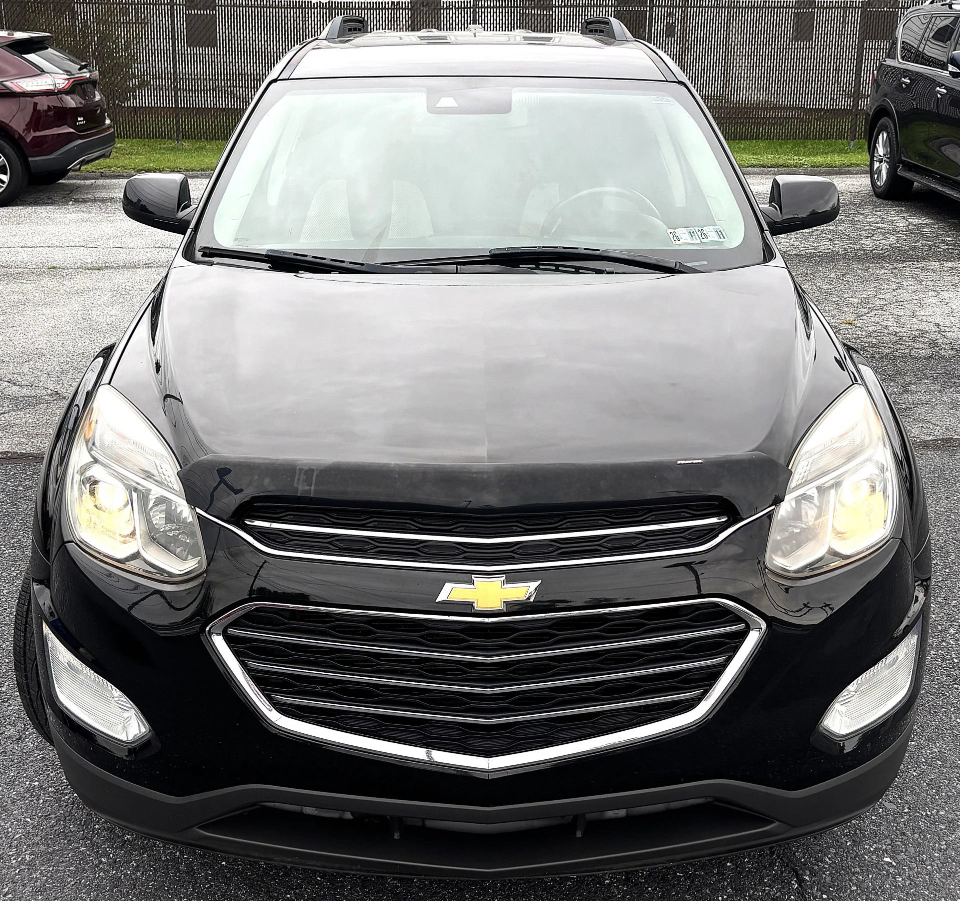 Used 2017 Chevrolet Equinox LT w/ Driver Confidence Package II AWD/4WD image 2