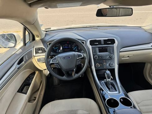 Used 2013 Ford Fusion SE FWD image 23