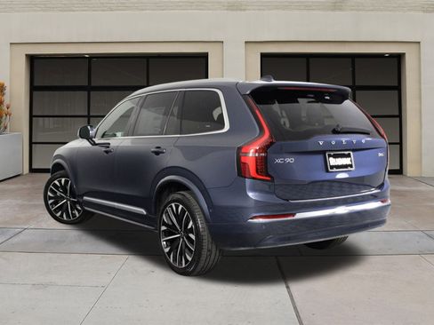 New 2026 Volvo XC90 B6 Plus w/ Protection Package image 3