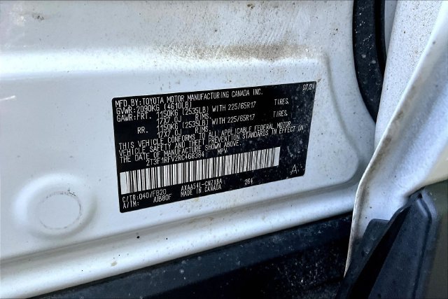 Used 2024 Toyota RAV4 LE AWD/4WD image 19