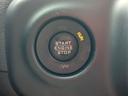 Used 2023 Jeep Wrangler Sport image 23