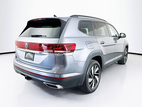 Used 2025 Volkswagen Atlas SE image 9