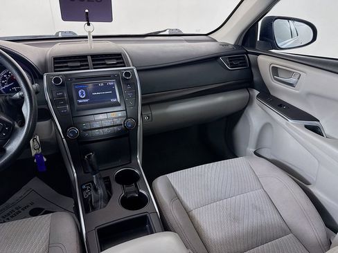 Used 2016 Toyota Camry LE image 26