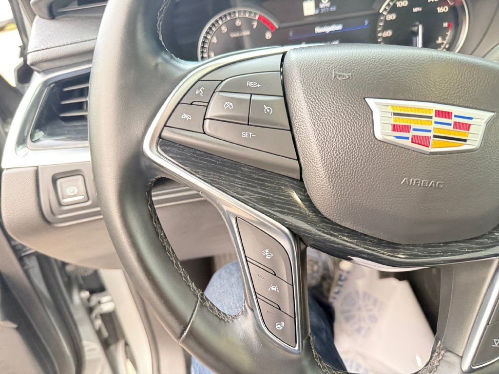 Used 2025 Cadillac XT5 Premium Luxury AWD/4WD image 15