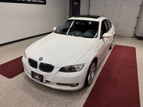 Used 2009 BMW 335i xDrive Coupe AWD/4WD image 4