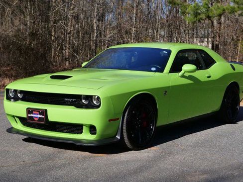 Used 2015 Dodge Challenger SRT Hellcat image 6