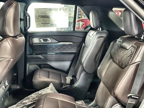 New 2026 Ford Explorer Platinum w/ LUX Leather Package AWD/4WD image 25