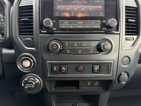 Used 2023 Nissan Titan SV AWD/4WD image 13