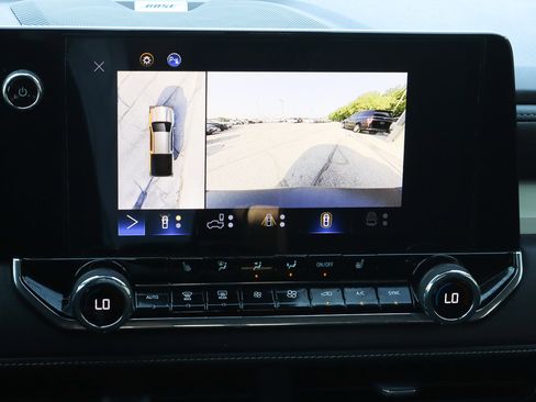 Used 2023 Chevrolet Colorado LT w/ LT Convenience Package II image 31