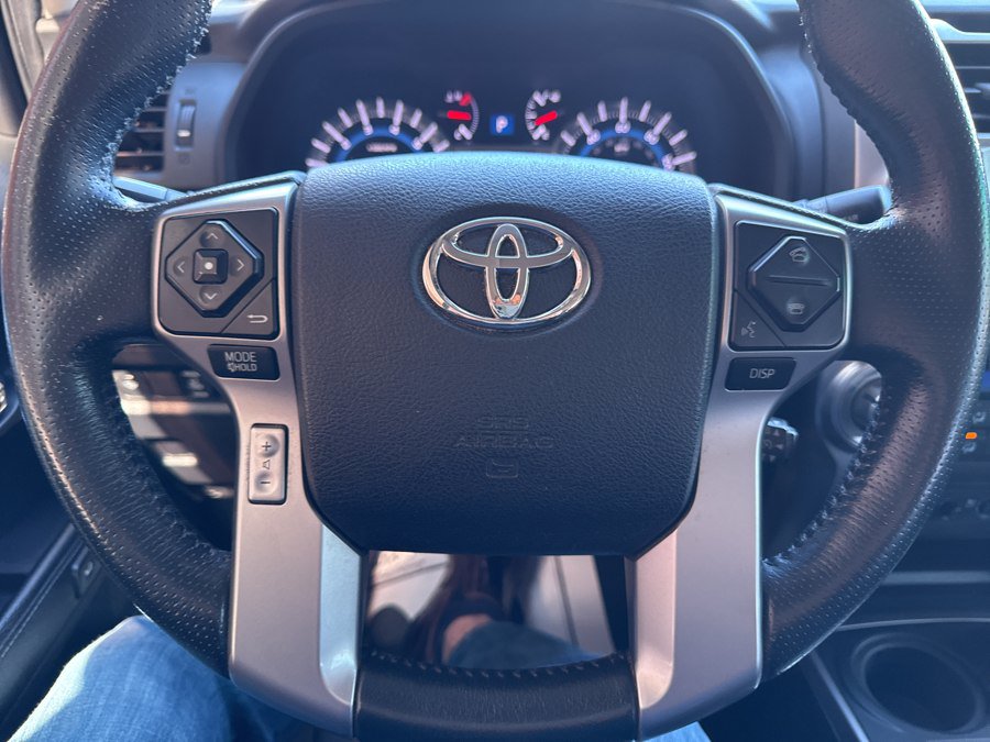 Used 2015 Toyota 4Runner Limited AWD/4WD image 31