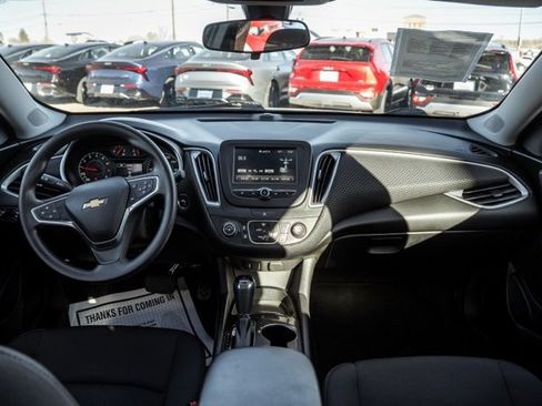Used 2018 Chevrolet Malibu LS image 10