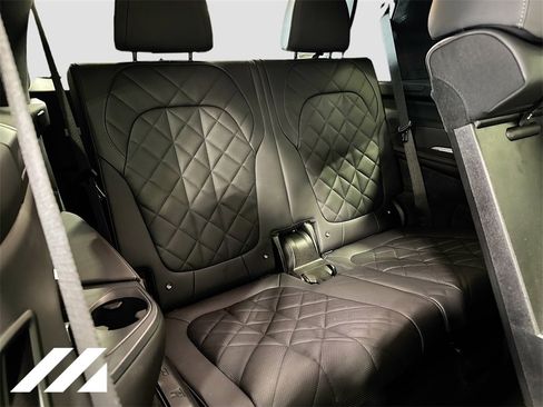 Used 2023 BMW X7 xDrive40i w/ M Sport Package image 31