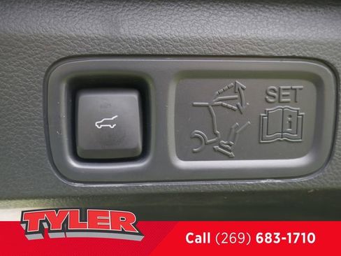 Used 2022 Lincoln Navigator Reserve AWD/4WD image 17