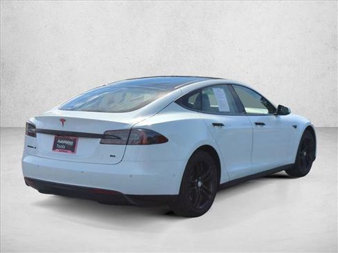 Used 2014 Tesla Model S 60 image 5