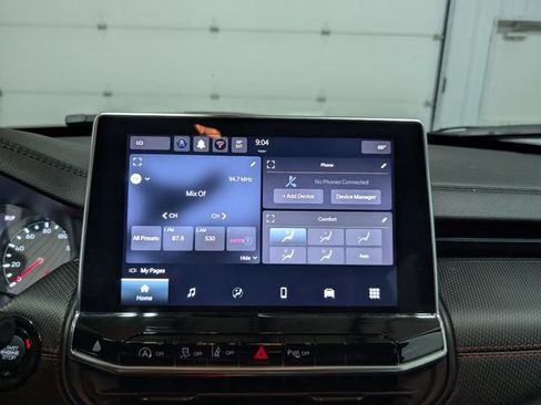 Used 2025 Jeep Compass Trailhawk AWD/4WD image 20