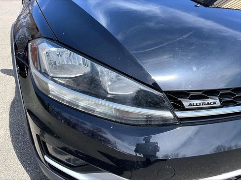 Used 2018 Volkswagen Golf Alltrack SE image 21