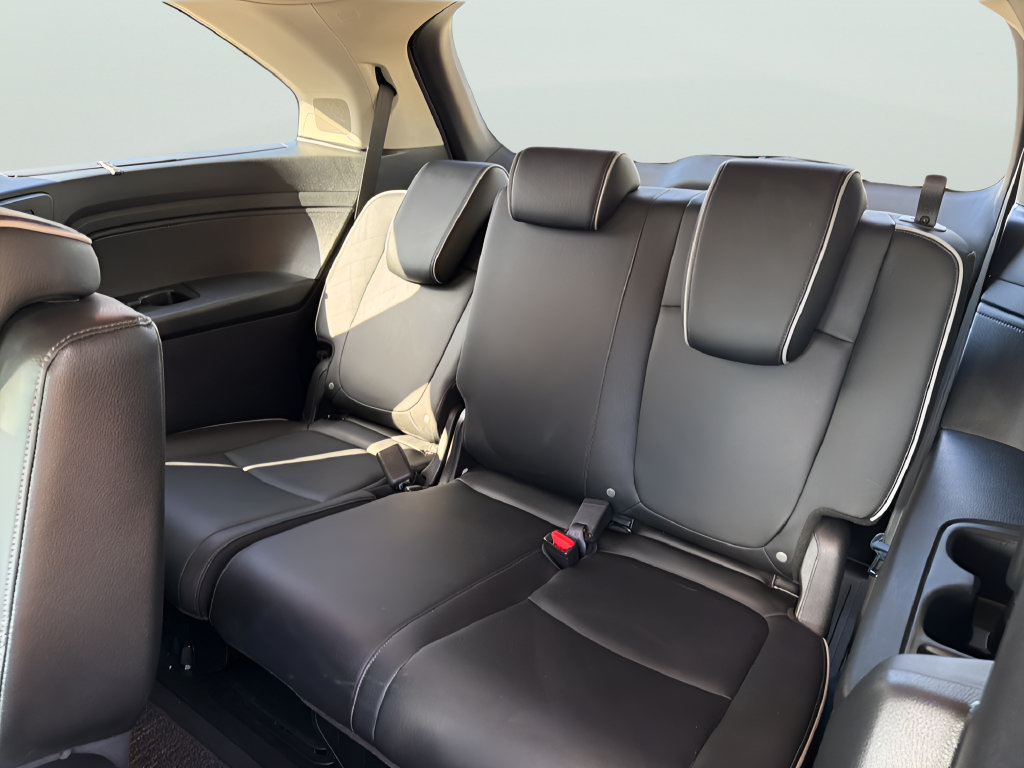 Used 2025 Honda Odyssey Elite image 34
