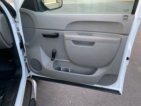 Used 2011 GMC Sierra 3500 W/T w/ Snow Plow Prep Package image 15