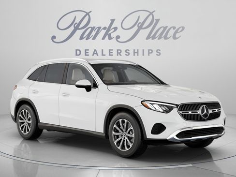 Certified 2026 Mercedes-Benz GLC 300 image 32