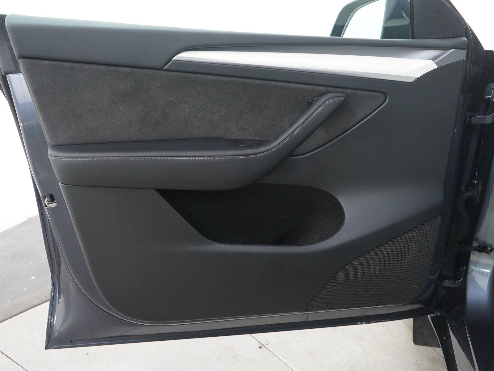 Used 2023 Tesla Model Y Performance AWD/4WD image 18