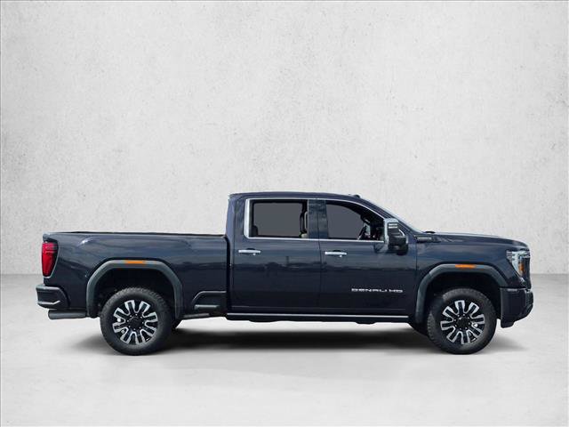 Used 2024 GMC Sierra 2500 Denali Ultimate w/ Max Trailering Package AWD/4WD image 4