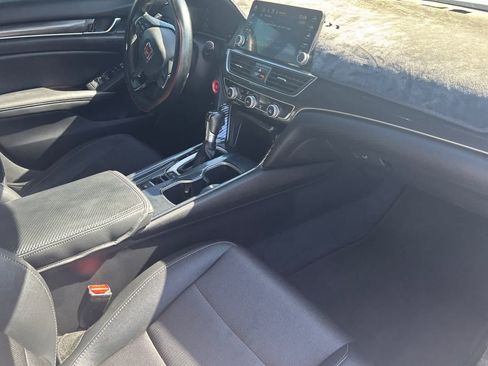 Used 2019 Honda Accord Sport image 17