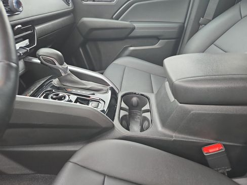 Used 2023 Chevrolet Colorado LT w/ LT Convenience Package III AWD/4WD image 22